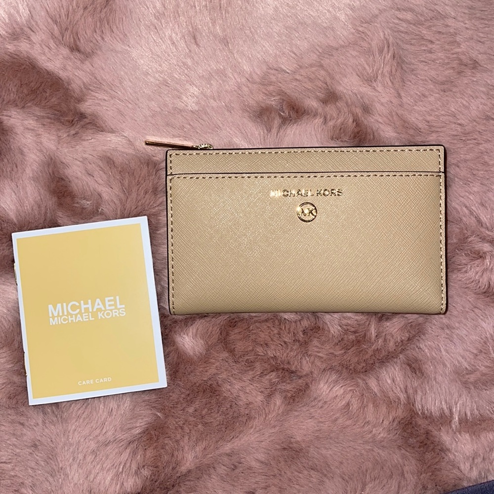 ❌SOLD❌Michael Kors wallet